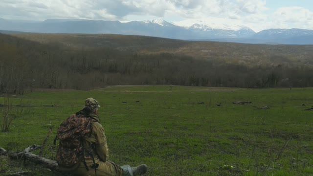 В горы за черемшой...