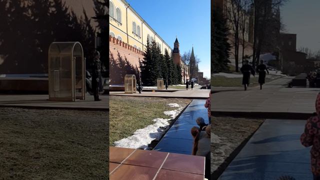 22 марта 2022 года молчали кремлёвские Куранты. Смена Караула проходила без боя часов... 🤷🥺🤷♂️ смотреть онлайн