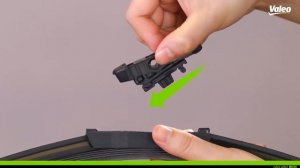 Install your Valeo First flat wiper blade with a Side Lock adaptor