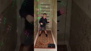 Звук поставим на всю и соседи не спят