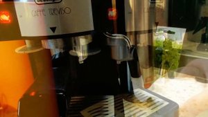 Готовим трёхцветный кофе в кофемашине Делонги.