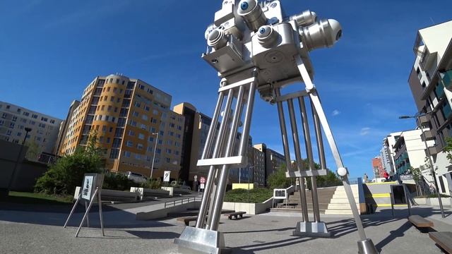 Необычное видео / Давид Черный / Самые необычные скульптуры / Прага смотреть онлайн