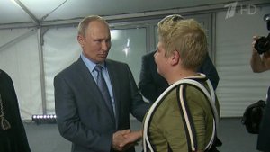 В Севастополе Владимир Путин посмотрел уникальную постановку об истории Херсонеса