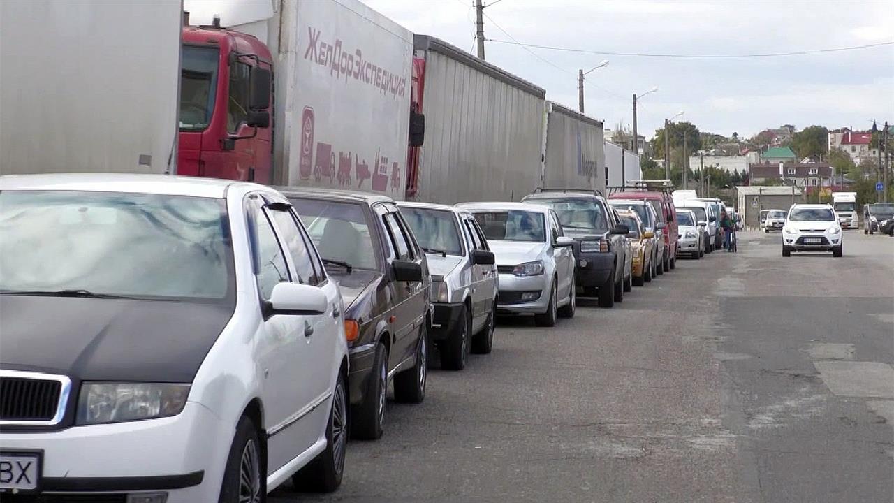 Украинская армия вновь пытается нанести удары по переправе через Днепр в Херсонской области