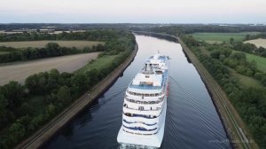 Seven Seas Navigator im Nord-Ostsee-Kanal