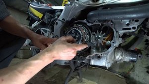 Honda cbr600 F4i  ЖУТКИЕ ВИБРАЦИИ , ШУМ В МОТОРЕ , поиск поломки и её устранение