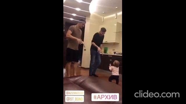 Станислав Бондаренко танцует