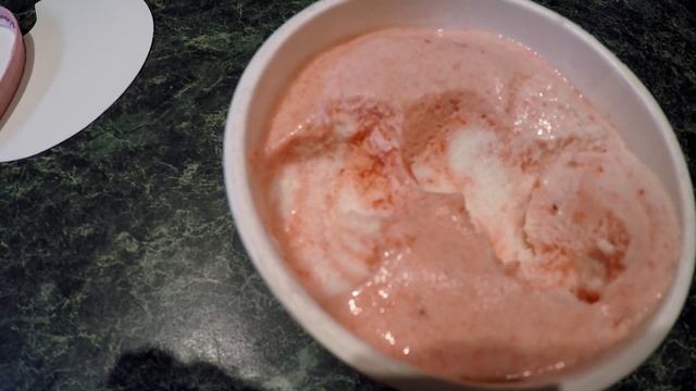 Обзор на Frozy Frozen Yogurt // Мороженое + Йогурт + Ягоды смотреть онлайн