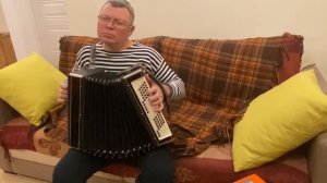 На крылечке твоём
