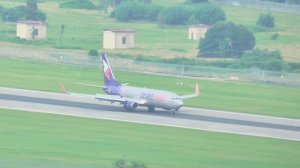 Boeing 737 Смартавиа из Омска привёз отпускников в Сочи (plane spotting)