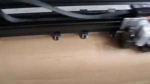 SINAJET Режущий вертикальный плоттер.  Резка картона 120г 250г.