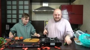 БРАТИШКИН СУПЕР СТАС И МАСЛЕННИКОВ ПРОВОДЯТ КУКИНГ СТРИМ 5/05/21