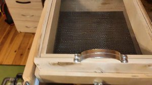 ВИБРОСТОЛ ДЛЯ ДЕНДРОБЕНЫ И ДРУГИХ ЧЕРВЕЙ