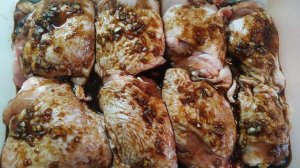 Запеченные куриные бёдра с картофелем