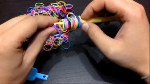 Браслет "Лентяй" (Ленивый браслет) из резиночек Rainbow loom bands