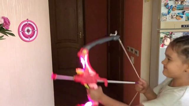 Очень нужная игрушка Лук со стрелами!!!! смотреть онлайн