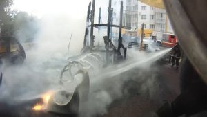 Москва Пожар на детской площадке ( работа пожарных)