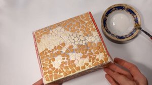 Декор картонной коробки своими руками. Декупаж на яичной скорлупе/ Decor cardboard box