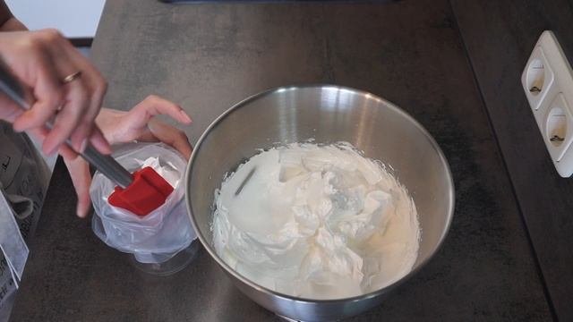 БЕЗЕ лучший способ приготовления в домашних условиях.БЕЗЕ которое всегда получается.Легкое,воздушно