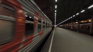 ЧС7-070 с поездом 007А СПб — Севастополь