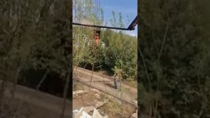 Перемещаем бетонные плиты автокраном