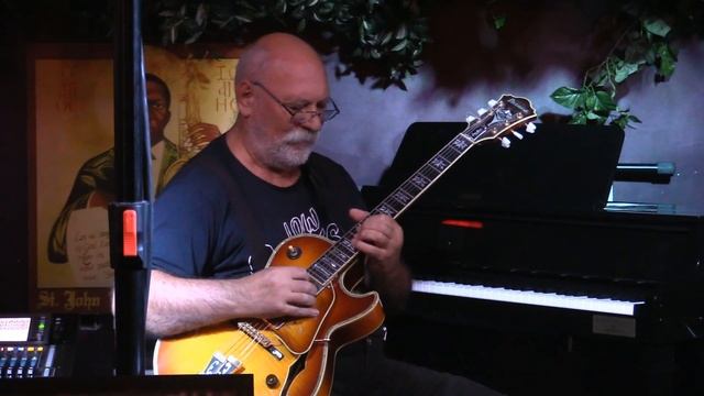 Квартет Сергея Головни (Polka Dots and Moonbeams) смотреть онлайн