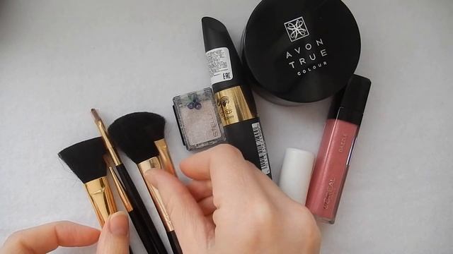 Косметичка минималиста. Всё, что осталось после расхламления.