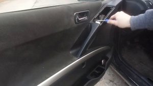 Как снять обшивку двери Toyota Corolla verso..