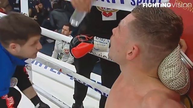 «Ноги волка кормят!» - УСИК мотивирует Беринчика в тренерском углу 🇺🇦👊 смотреть онлайн