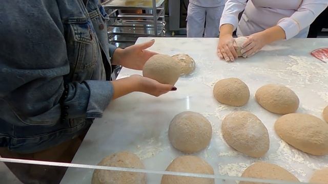 Пекарь раскрывает секреты турецкой выпечки. смотреть онлайн