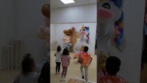 Ростовая кукла Единорог. Аниматор для поздравления Тюмень на детский день рождения.