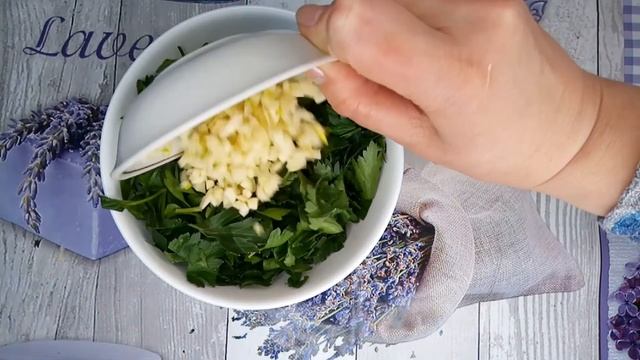 СКУМБРИЯ ЗАПЕЧЕННАЯ - РЕЦЕПТ НЕЖНОЙ И СОЧНОЙ РЫБКИ Baked mackerel-recipe for tender and juicy fish смотреть онлайн