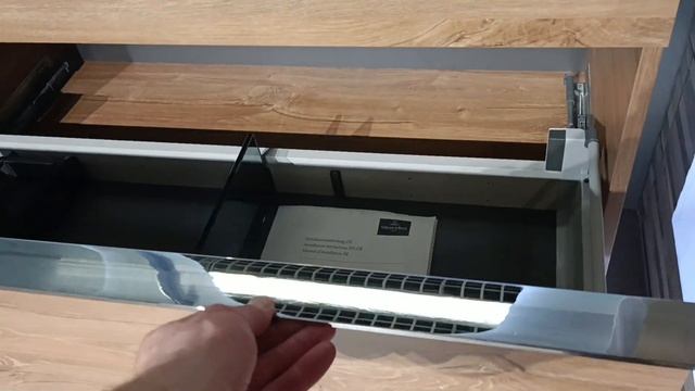 Villeroy Boch 41135501 Venticello Semi-surface mounted washbasin, White Alpin A94601RH смотреть онлайн