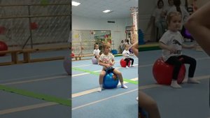 Гимнастика на шарах для детей