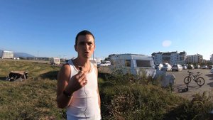 Жизнь в Прицепе на Парковке