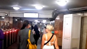 Как добраться из Павелецкого вокзала в Москве до Казанского через метро Комсомольская на посадку