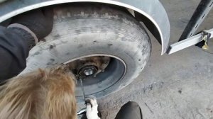 Люфт ступицы.Регулировка  подшипникиа.Как и чем открутить колпак SMB