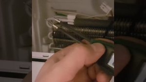 ХОЛОДИЛЬНИК HOTPOINT ARISTON.ИЩЕМ ПОЛОМКИ И УЧИМСЯ.С БЛОГЕРОМ ЕВГЕНИЕМ РОМАНОВЫМ ИЗ КАЗАНИ.