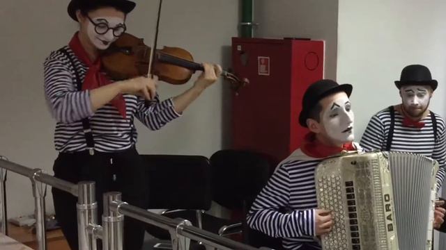 Поздравление девушек с 8 марта в офисе смотреть онлайн