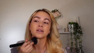 ESTEE LAUDER HYDRA RESCUE FOUNDATION - SHADE 2N1 DESERT BEIGE