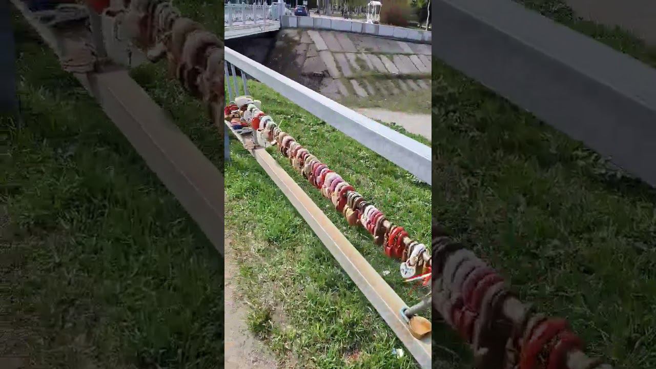 Странная традиция на свадьбу в Архангельске с замками #архангельск #свадьба #свадебныетрадиции