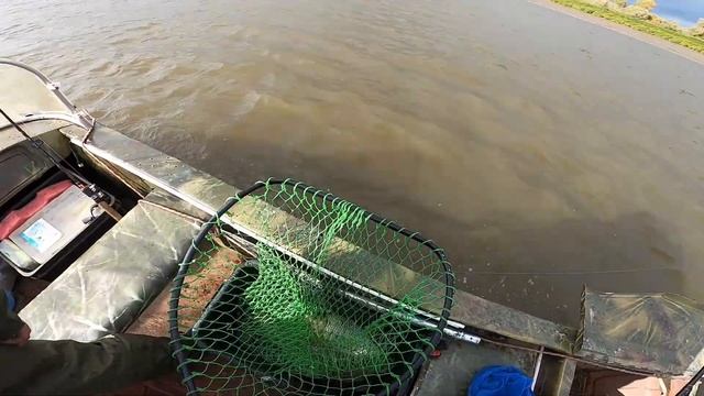 Отличный улов! Рыбалка в шторм! Инкино смотреть онлайн