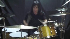 Триоли на барабанах. Минутный урок часть 1. Bobby Rondinelli.