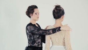 Упражнение для плеч. Как сделать красивую осанку и правильные плечи!