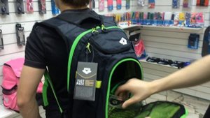 Что лежит в новом рюкзаке Arena Fastpack 2.1?