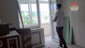 ЗАЧЕМ ? Выход на лоджию делать БЕЗ порога.