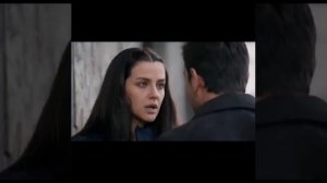 защищая женщину с ребенком, Тахир влюбляется в Нефес. истерзанная фильм очень интересный.