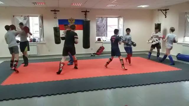 кикбоксинг клуб Перец смотреть онлайн