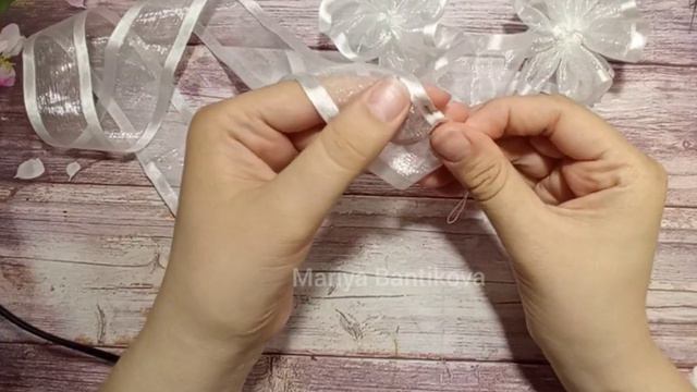 Безешка из ленты 4 см на 1 сентября #канзаши #канзашимастеркласс #канзашимк #цветыканзаши