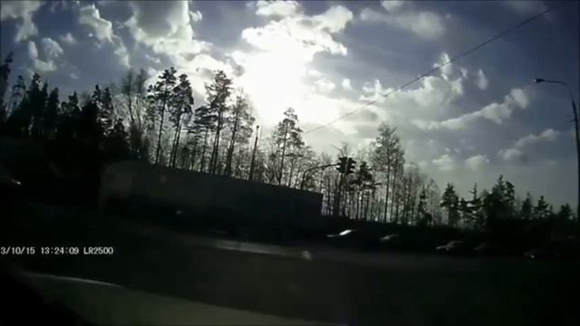 Перевернулся на перекрестке смотреть онлайн